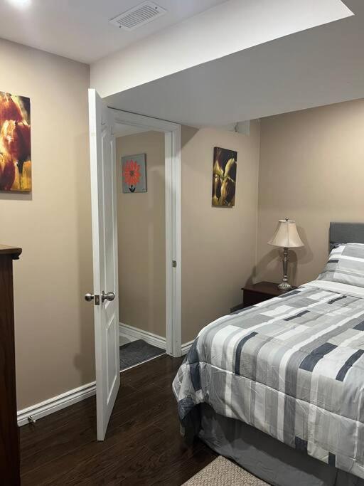 Apartamento Bernie'S Basement Milton Exterior foto