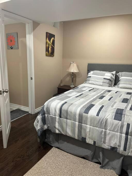 Apartamento Bernie'S Basement Milton Exterior foto